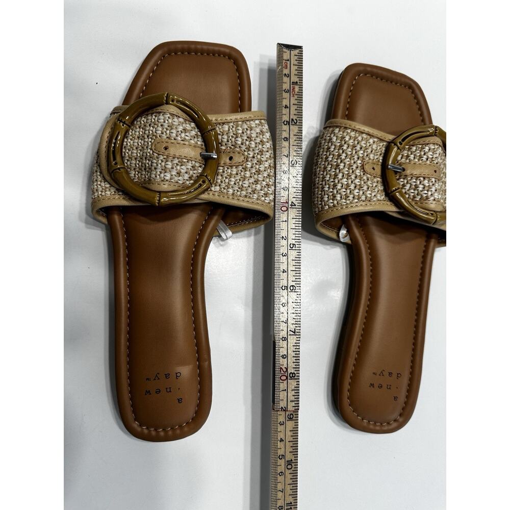 A New Day Womens Size 6.5 Bennie Buckle Slide Woven Raffia Tan Sandals - Picture 5 of 5